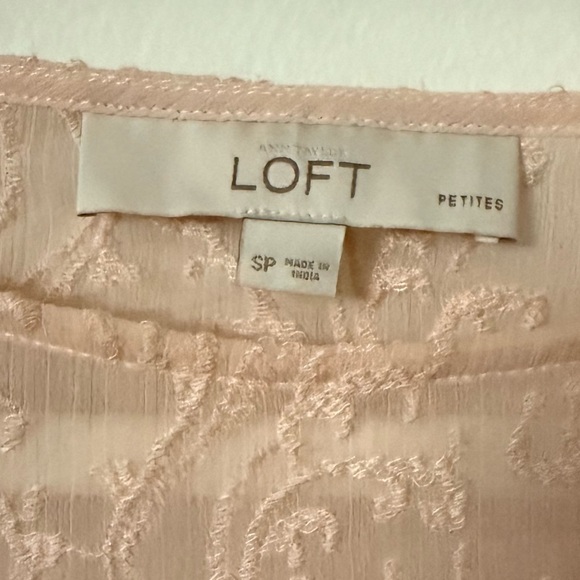 LOFT shirt - soft baby pink with delicate embroidery. size : Small Petite (SP) - Picture 2 of 4